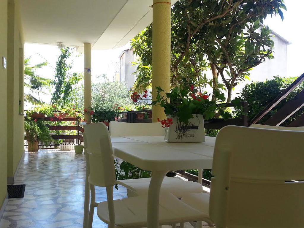 Apartment Perunika Zadar Exterior photo